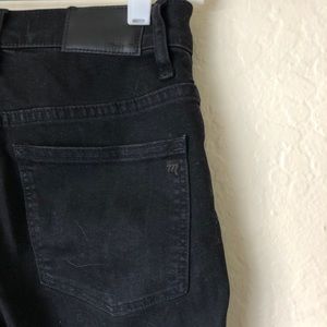 Slim Wide-Leg Jeans in Lunar Wash PETITE 25